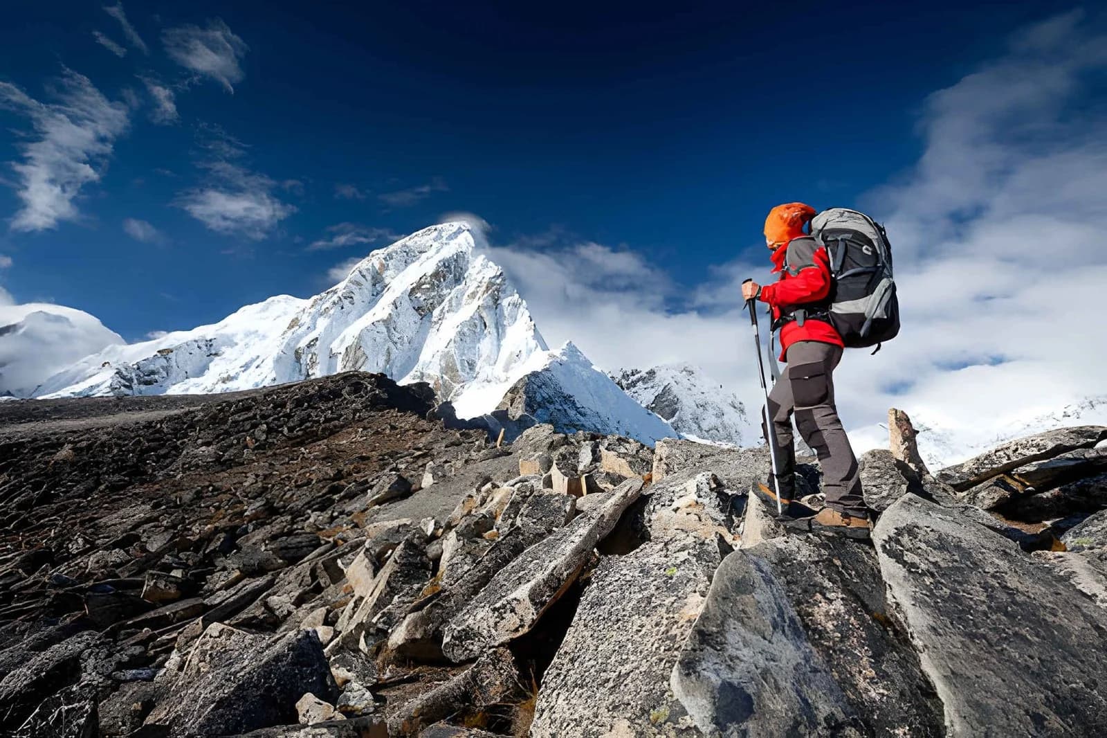 Trekking trail in the Himalaya